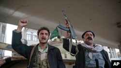 Des soldats rebelles Houthis au Yemen