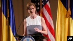 11일 사만다 파워 유엔 주재 미국 대사가 우크라이나 수도 키예프에서 연설하고 있다.