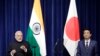 PM India Narendra Modi (kiri) bersama PM Jepang Shonzo Abe dalam konferensi pers di Tokyo, Jepang, 29 Oktober 2018. (Foto: dok). 