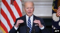 Presiden AS Joe Biden memaparkan kebijakan pemerintahannya mengenai perubahan iklim di Gedung Putih (foto: dok). 