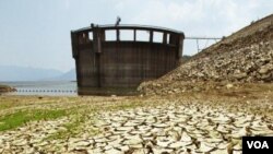 Waduk Jatiluhur di Jawa Barat yang pernah mengering pada tahun 2003, dikhawatirkan akan mengering lagi tahun ini (foto:dok).