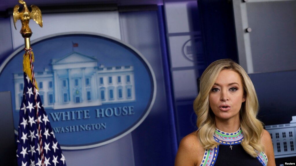 Bà Kayleigh McEnany trong một cuộc họp báo ở Nhà Trắng hôm 24/9.