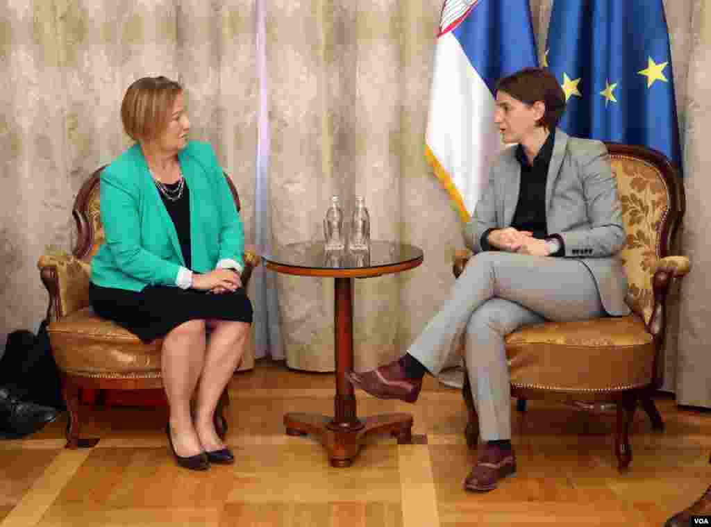 VOA Director Amanda Bennett meets with Serbian Prime Minister Ana Brnabić in Belgrade, Serbia, September 20, 2017.