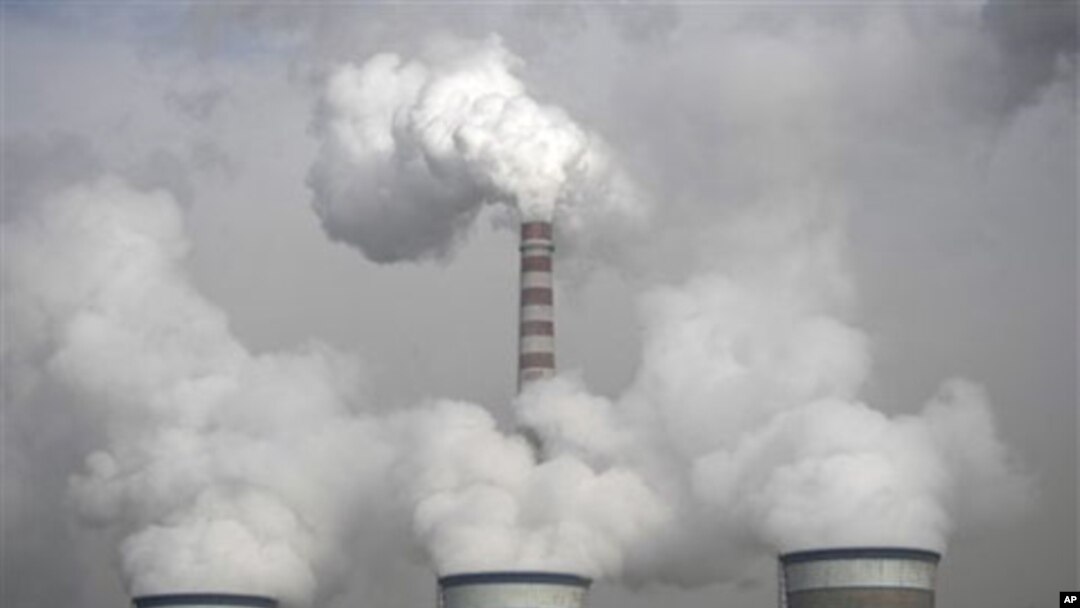 山西大同一處火力發電廠的冷卻塔 （美聯社資料圖）