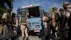 کشمیر: پامپور میں چھپے 'باغیوں' کے خلاف کارروائی جاری