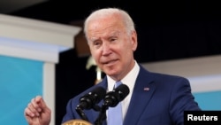 Joe Biden, presidente de EE. UU., aprueba el viernes 8 de octubre de 2021 la Ley de La Habana, en favor de los afectados por ataques sónicos contra diplomáticos estadounidenses y sus familiares en varias partes del mundo.