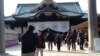 日本内阁成员2年多来首次参拜靖国神社