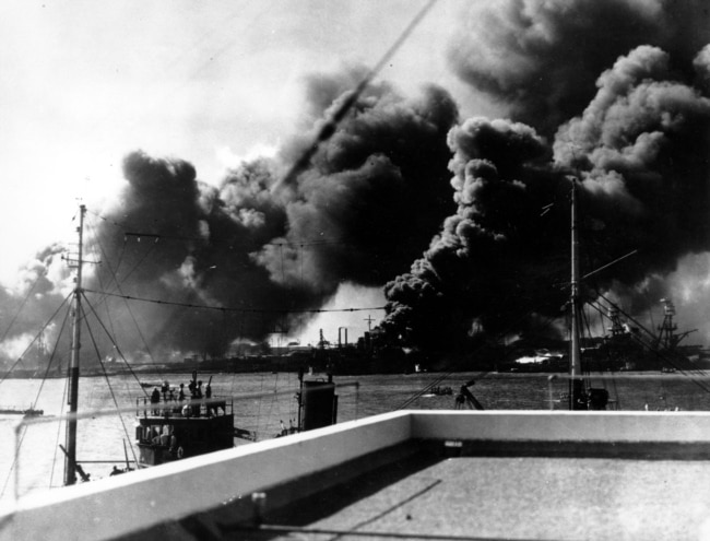 دوسری جنگ عظیم کے دوران جاپانیوں نے دسمبر 1941 میں امریکی بندرگاہ پرل ہاربر پر حملہ کیا تھا۔