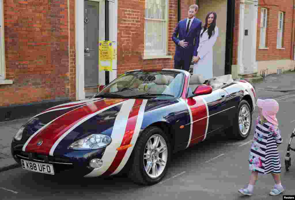 تزئین خودرو جکوار با پرچم انگلیس به مناسبت فرا رسیدن مراسم عروسی سلطنتی در کاخ ویندسور بریتانیا &nbsp;