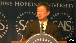 国际货币基金组织副总裁朱民在华盛顿讲演(美国之音莉雅拍摄)