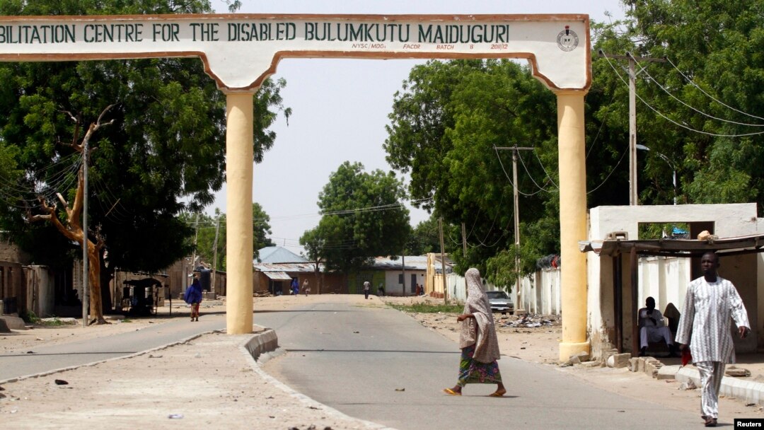Militer Nigeria memberlakukan jam malam di kota Maiduguri, Nigeria utara (19/5). AS mengkhawatirkan tanggapan keras terhadap militan akan meningkatkan pelanggaran HAM di sana. 