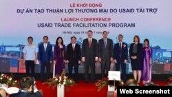 Cơ quan Phát triển quốc tế Hoa Kỳ (USAID) khởi động Dự án Tạo thuận lợi thương mại trị giá 21,78 triệu đôla bằng cách giúp Việt Nam giảm thời gian thông quan hàng hóa xuất nhập khẩu, ngày 10/7/2019. Photo US Embassy Hanoi