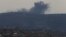 Khói bốc lên ở bên Lebanon trong khi cuộc đối đầu giữa Israel và Hezbollah tiếp diễn.