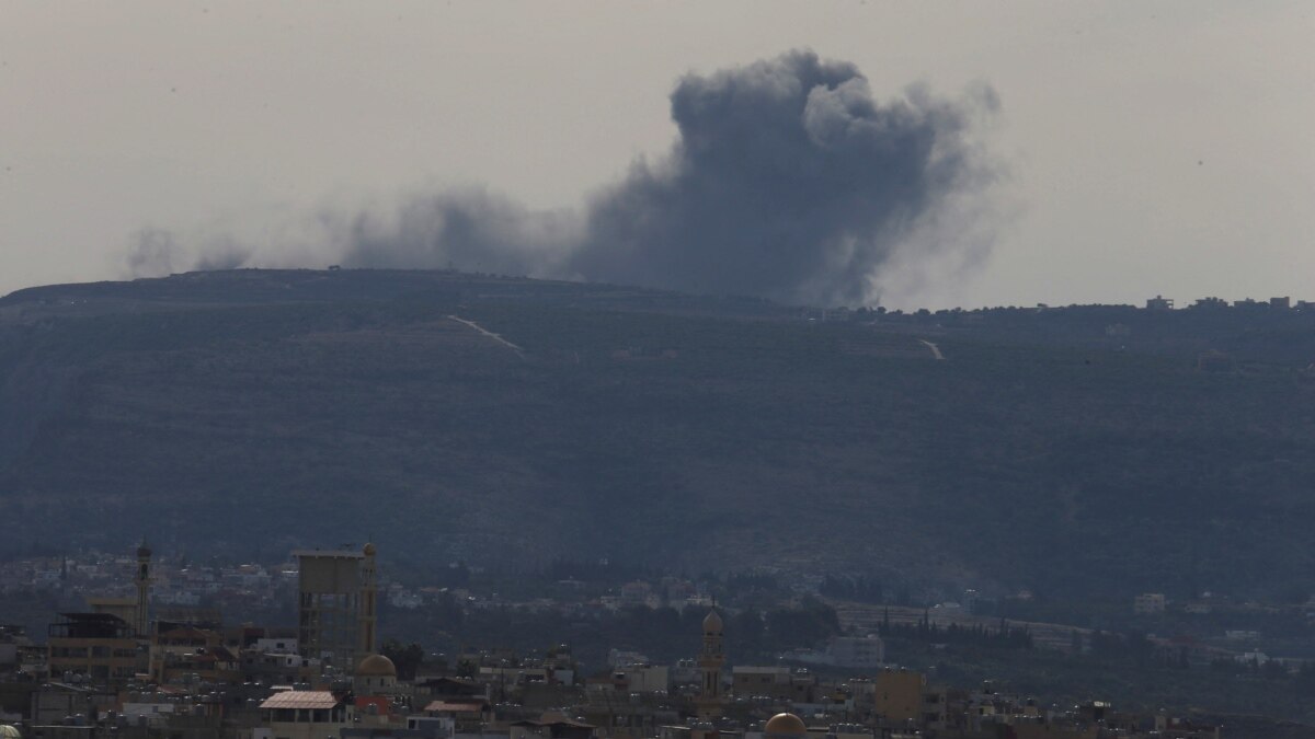 Izraeli dhe Libani shkëmbejnë zjarr përgjatë kufirit për të tretën ditë me radhë