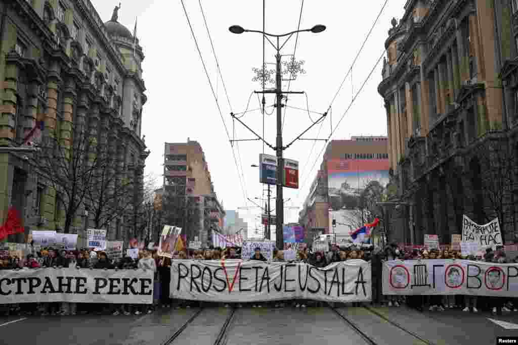 Protest u Beogradu (REUTERS/Marko Djurica)