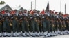 Para anggota Korps Garda Revolusioner Iran atau IRGC melakukan parade di Teheran, Iran (foto: dok). 