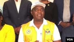 Jude Edouard Pierre, leader of the National Federation of Haitian Mayors, talks to reporters in Port-au-Prince, March 13, 2020. His group is launching a national coronavirus public awareness campaign. (Matiado Vilme/VOA)