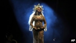 Beyoncé aux Grammy Awards, le 12 février 2017 à Los Angeles.