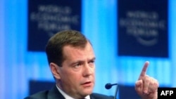 Медведев в Давосе призвал к совместной борьбе с терроризмом