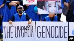 2020年10月1日美國維吾爾協會成員在白宮前集會