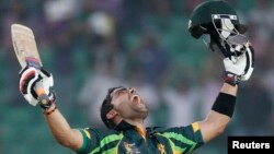 عمر اکمل (فائل فوٹو)