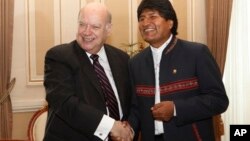 José Miguel Insulza y el presidente boliviano, Evo Morales, en el Palacio Quemado, en La Paz.