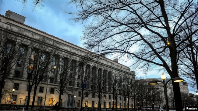 美国华盛顿，美国司法部大楼沐浴在晨光中（2020年2月14日）。