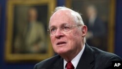 지난 2015년 앤서니 케네디 미 연방 대법관이 의사당에서 열린 상원 세출위원회 청문회에 출석했다.