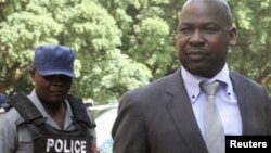 Muchuchisi mukuru wenyika Va Johannes Tomana vachisvika padare reHarare Magistrates, (Feb. 2, 2016). 