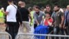 뉴질랜드 총기 테러 희생자 첫 장례식 치러