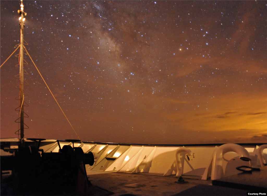 The milky way from boat to show sensitivity of camera used to document sea creatures, Credit: Sonke Johnsen 