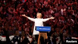 Democratic U.S. presidential candidate Hillary Clinton arrives to speak during her California primary night rally held in the Brooklyn borough of New York, U.S., June 7, 2016. (REUTERS/Lucas Jackson)