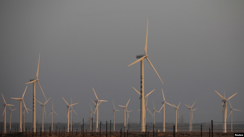 资料照片：位于中国甘肃玉门的一家风能发电站。（2020年9月29日）(photo:VOA)