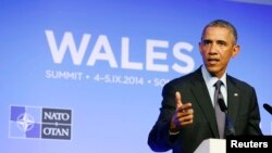 Presiden AS Barack Obama berbicara dalam KTT NATO di Resor Celtic Manor, Newport, Wales (5/9/2014).