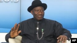 Presiden Nigeria Goodluck Jonathan memerintahkan penyelidikan atas tingginya korban sipil dalam bentrokan pasukan pemerintah dan militan (foto: dok). 