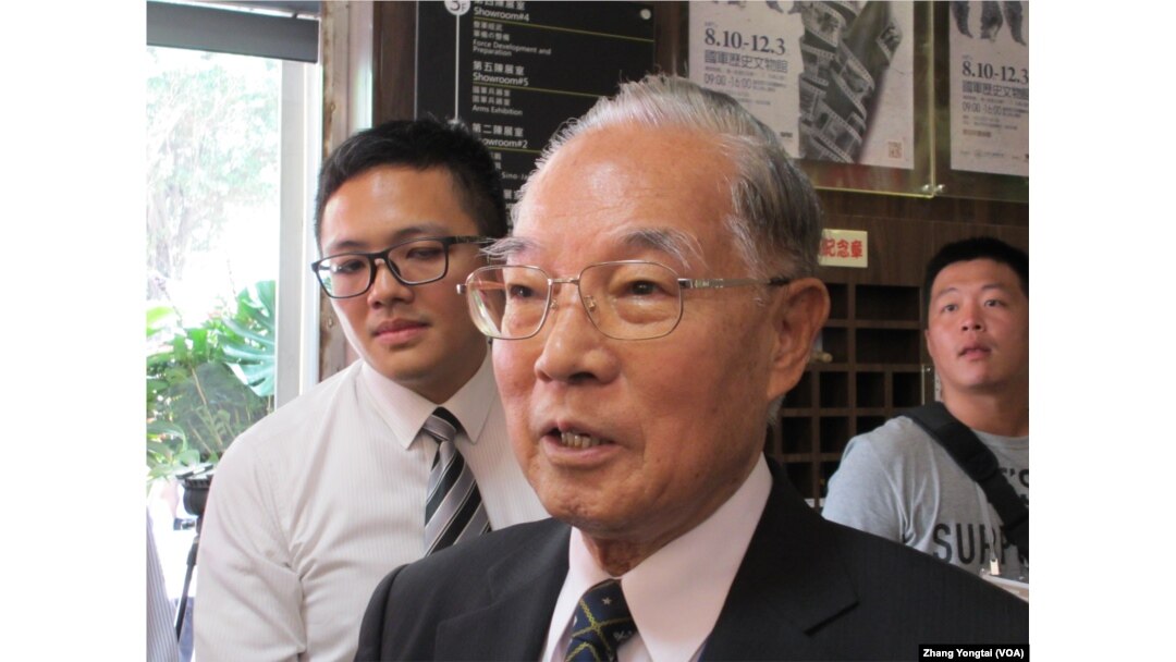 参与823战役的前国防部长伍世文(美国之音张永泰拍摄)