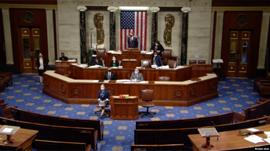 美国国会众议院院会周三就《2022财政年度国防授权》法进行辩论。（视频截图）(photo:VOA)