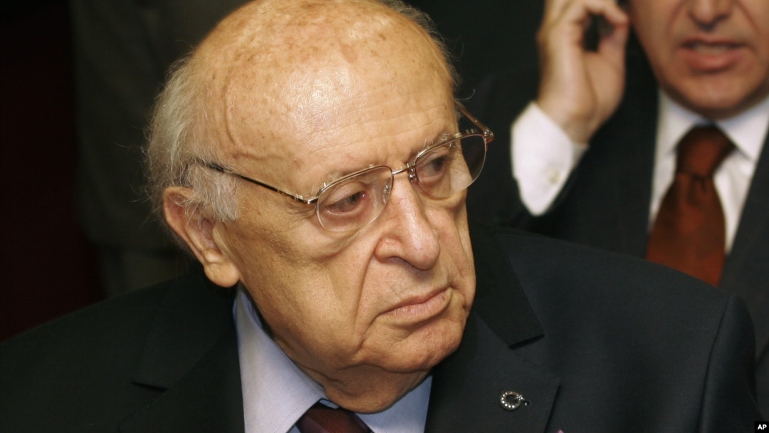 Turkiyaning besh karra bosh vaziri bo'lgan Sulaymon Demirel