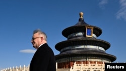 澳大利亚总理阿尔巴尼斯2023年11月6日在北京参观天坛。