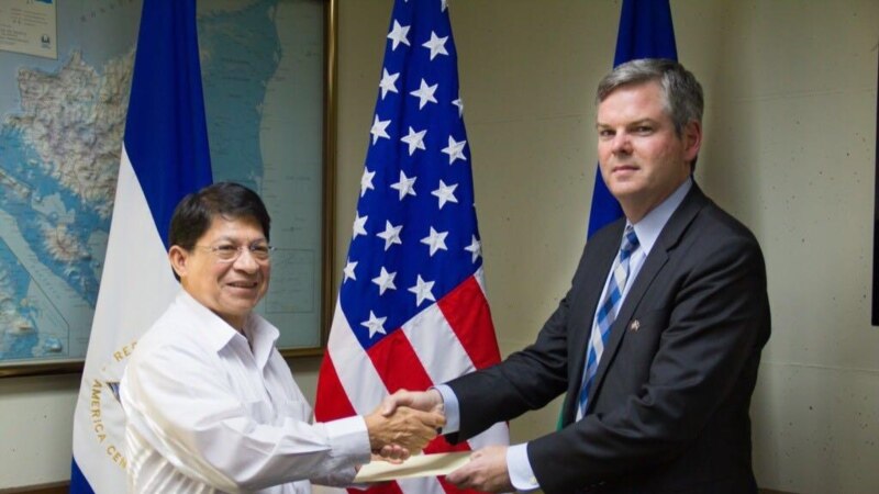 Nicaragua is left without a US ambassador and Washington appoints a chargé d'affaires