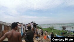 Authorities are seen evicting local residents in Boeung Tamouk community in Phnom Penh, Cambodia, on June 11, 2020. (Courtesy photo of NGO Sahmakum Teang Tnaut)