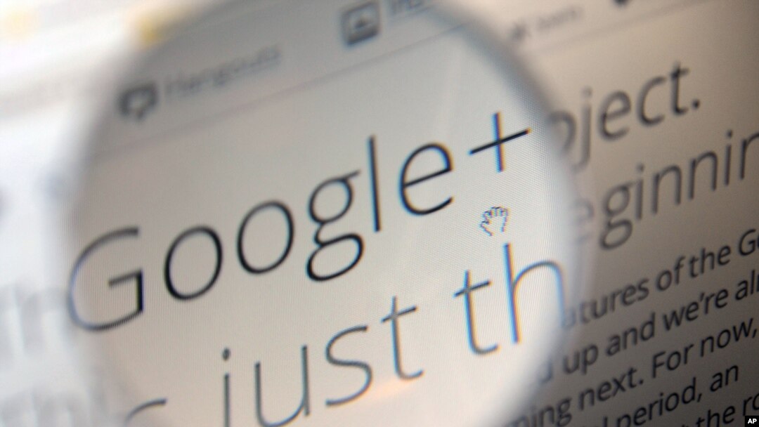 Layar komputer memperlihatkan informasi mengenai layanan Google.