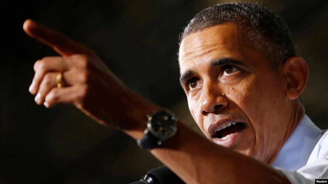 Presiden AS Barack Obama berbicara di pabrik mobil di Kansas City, Missouri (20/9). (Reuters/Larry Downing)