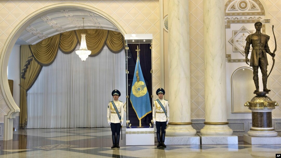 Prezident saroyi, Ostona