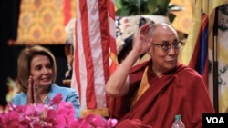 1万6千名藏人聚集纽约 庆祝达赖喇嘛80寿辰