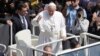 Le pape invite à table 1.500 pauvres au Vatican