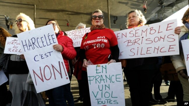 Archivo-Mujeres han protestado contra el acoso sexual en el último año.