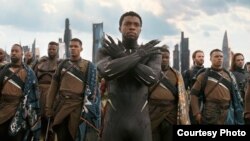 Après plusieurs hésitations, le rôle de Chadwick Boseman n’a finalement pas été réattribué à un autre acteur pour la suite de "Black Panther".