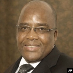 South Africa’s relatively new national health minister, Dr. Aaron Motsoaledi, has been praised for his approach towards the country’s HIV/AIDS crisis