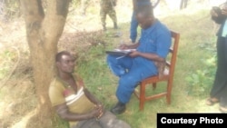 La police burundaise entend un homme